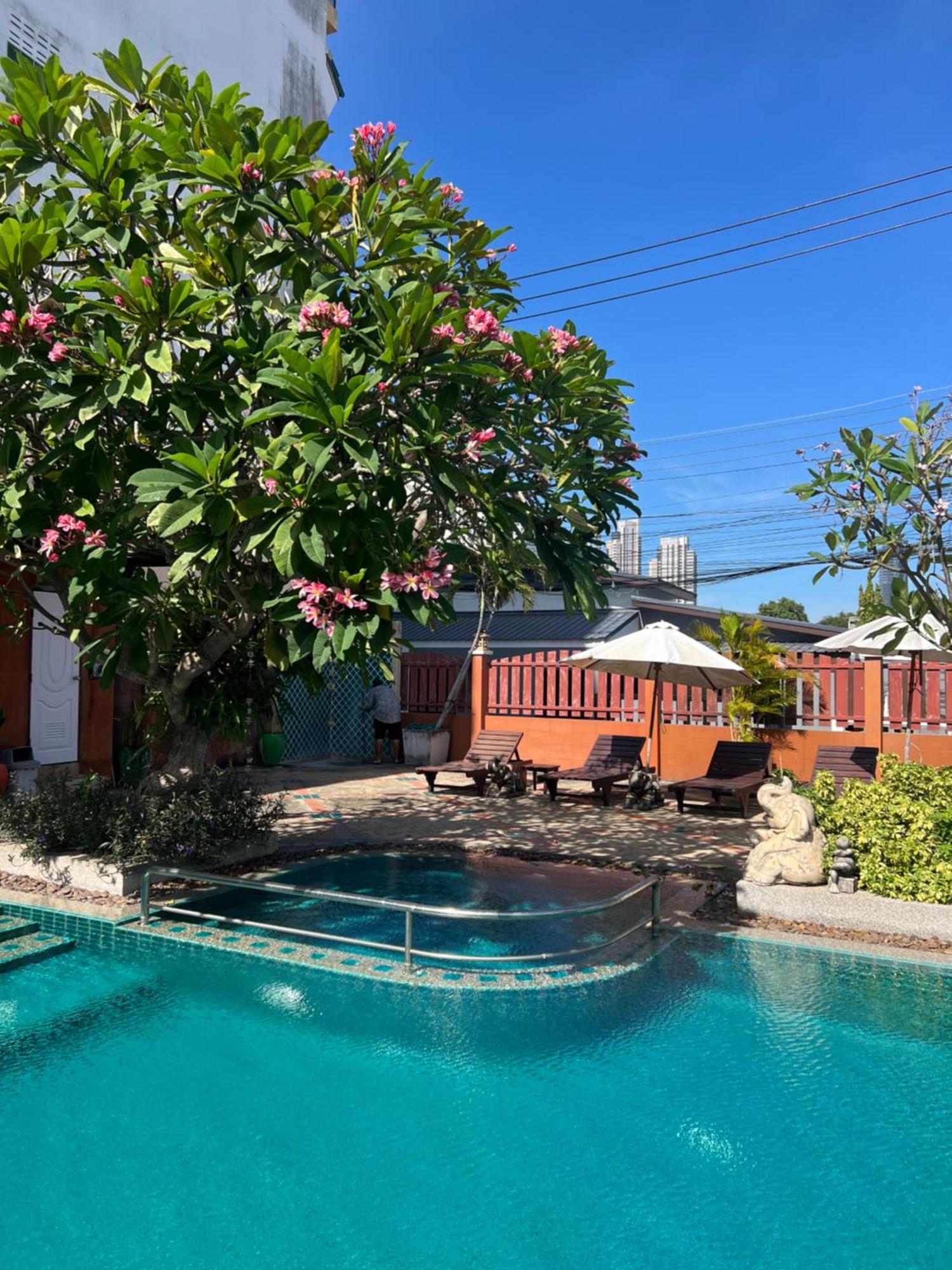 Pattara Mansion พัทยา Hotel Pattaja Kültér fotó