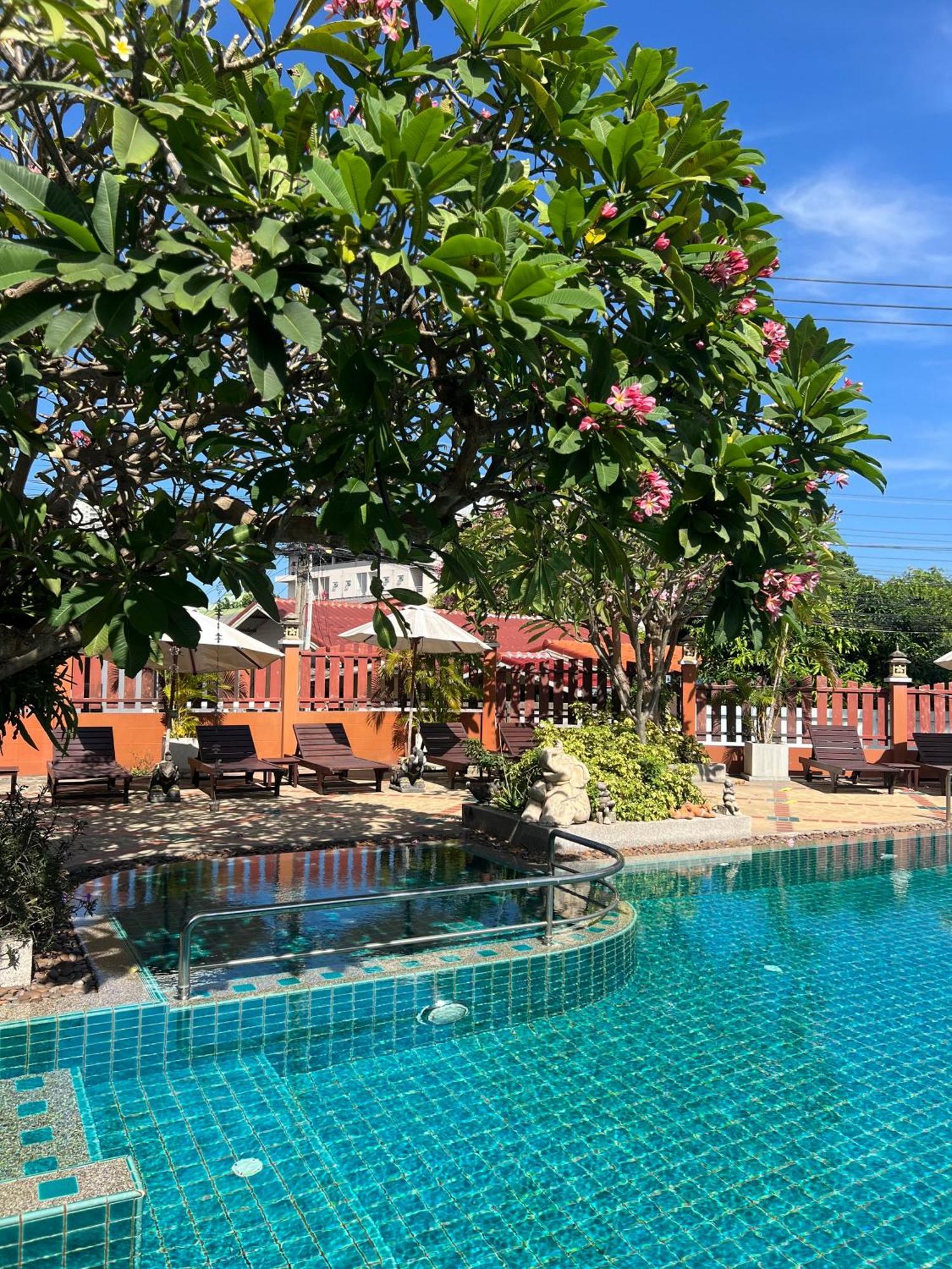 Pattara Mansion พัทยา Hotel Pattaja Kültér fotó